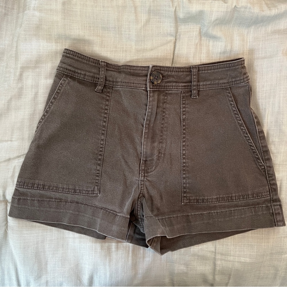 Mid-High Waisted Green Shorts